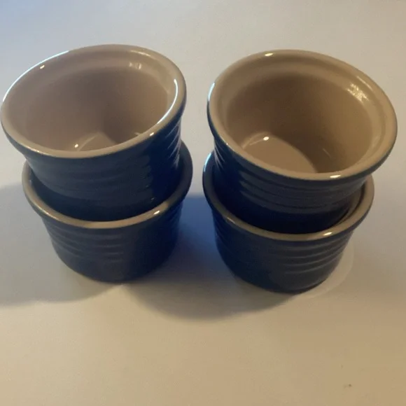 Le Creuset Blue and Cream ramekins, custard cups - Picture 7 of 15